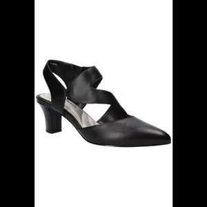 Easy Street Women's Venue Pumps Black - Medium